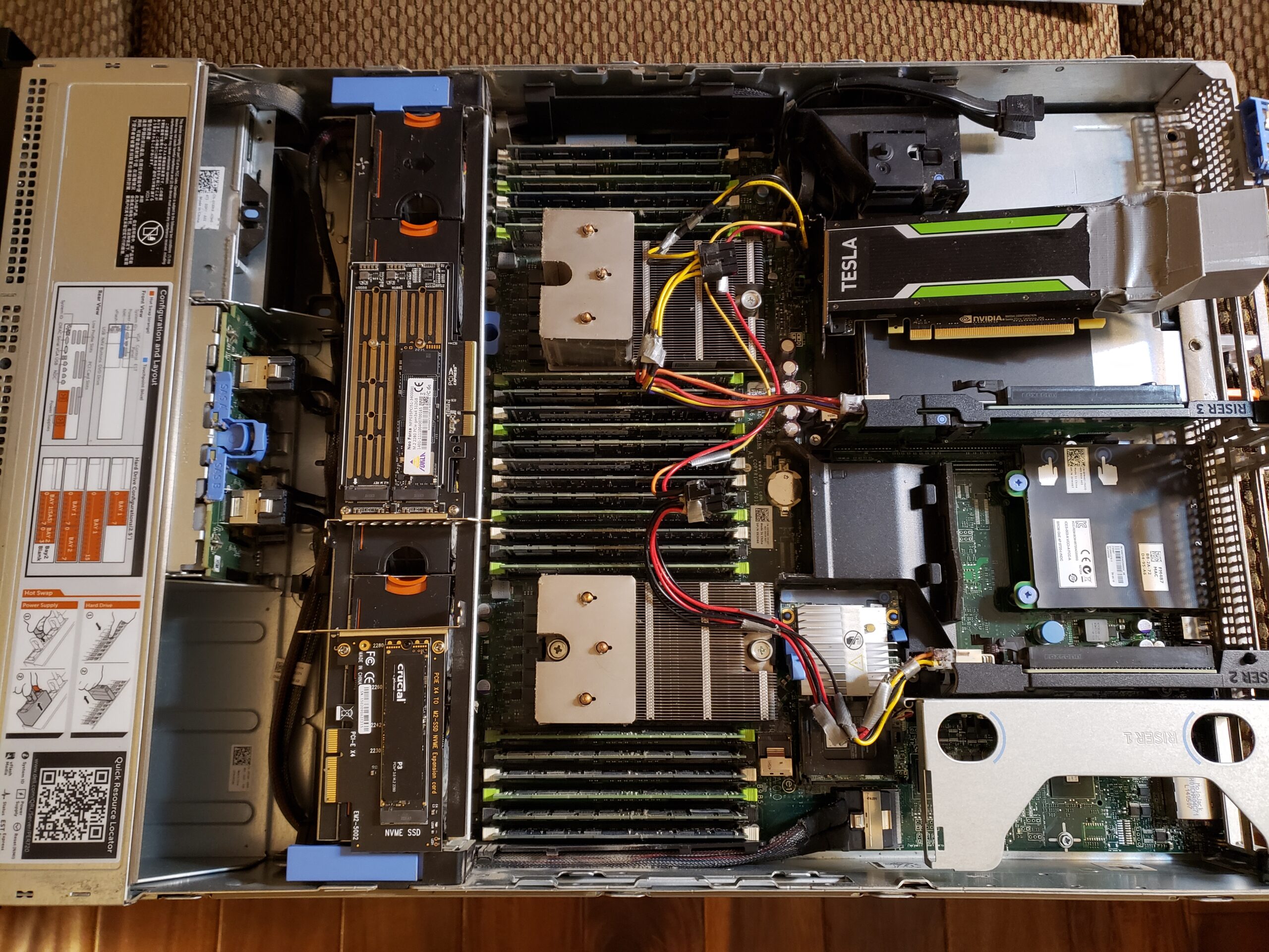 Removing parts from the R720