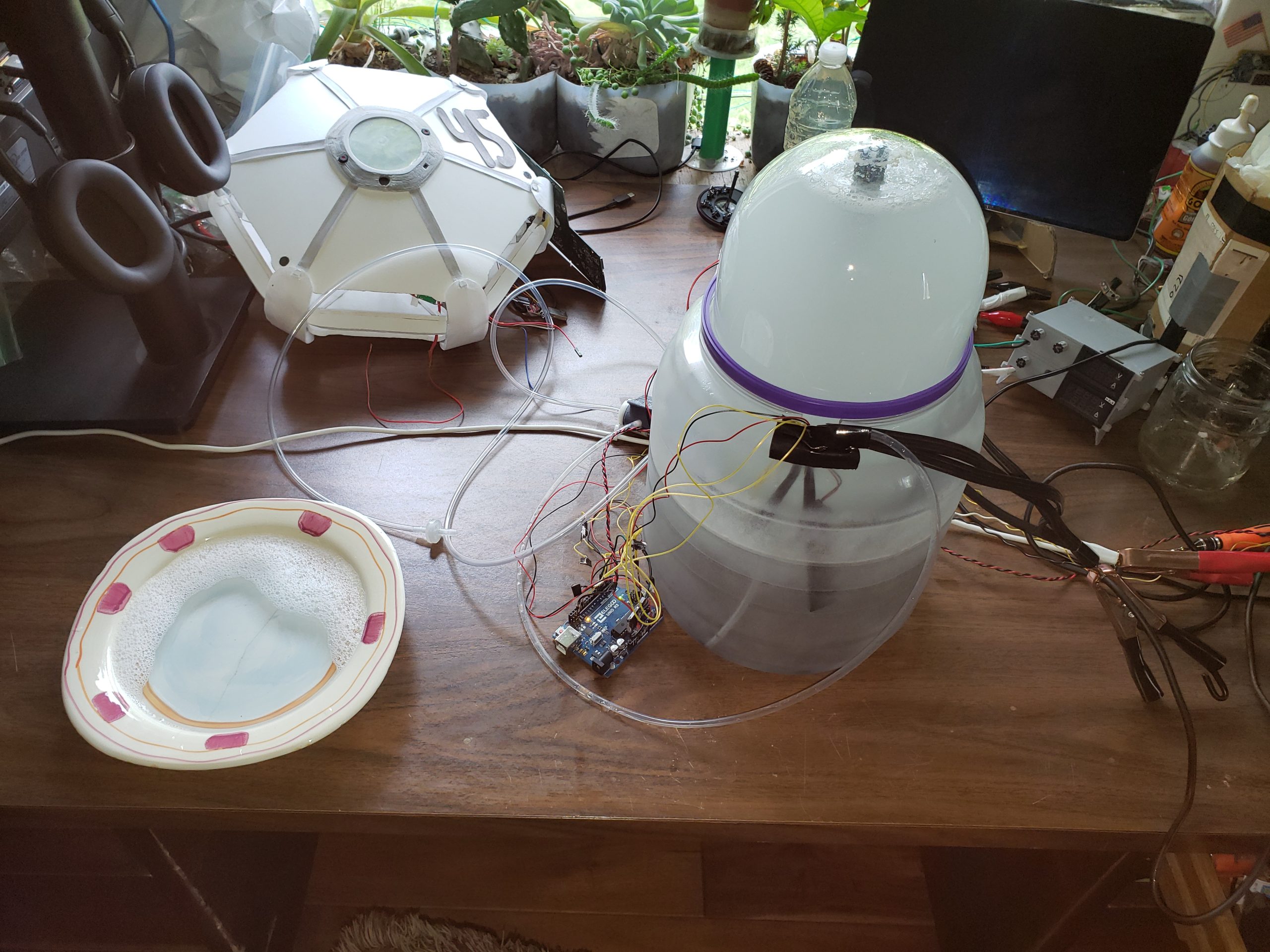 Running the reactor and testing the output in soapy water for oxygen contamination